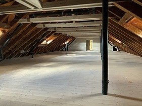 Foto von Innenraum des Dachstuhls vom Wohnheim Tilia