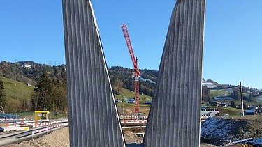Fertige Stützen aus Beton ohne Schalungmaterial