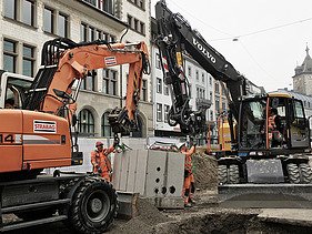 Foto von Anlieferung der unterirdischen Ladeinfrastruktur
