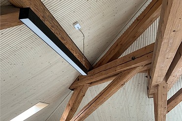 Bild vom Dachgeschoss mit neuen Holzbalken