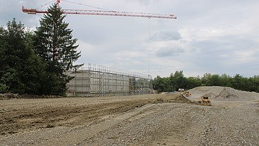 Kran und Baustelle