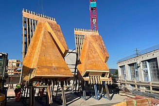 Besonders auffällig geformte Sonderschalungen auf der Baustelle