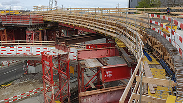 Perspektivisch schöne Ansicht der Baustelle zum Zeitpunkt der Schalung
