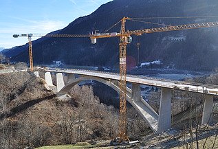 Foto von Brücke Punt Val Mulinaun