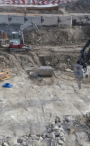 Baugrube Schulanlage Guggach in Zürich Bild von Baugrube Schulanlage Guggach