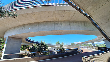 Nahaufnahme des Treppenaufganges nach der Fertigstellung