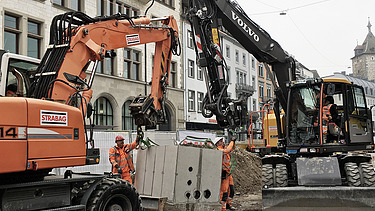 Foto von Anlieferung der unterirdischen Ladeinfrastruktur