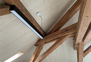 Bild vom Dachgeschoss mit neuen Holzbalken