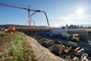 Foto von Bau der Limmattalbahn Dietikon