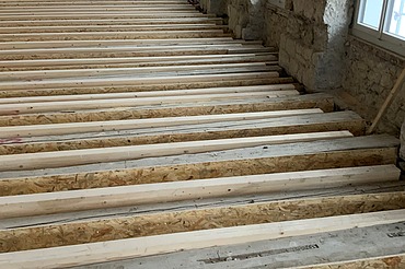 Foto von Balkendecken und Böden (Draufsicht)
