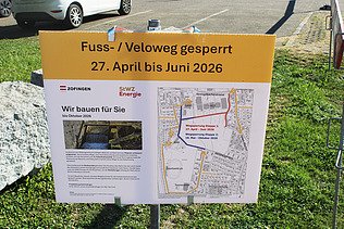 Infotafel zu Fussgängerweg und Bauarbeiten von der Gemeinde Zofingen