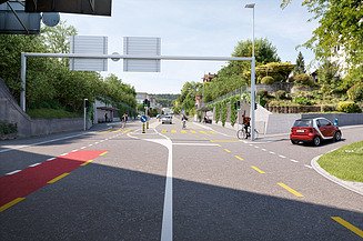 Blick auf die Klettgauerstrasse mit den beiden neuen Bushaltestellen Zelgstrasse Ost und Zelgstrasse West.