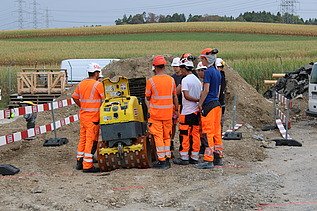 Instruktion auf dem Werkareal: Instruktion zur Grubenwalze