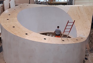 Foto von Turbinen-Schalung in der Holzbauhalle Lindau