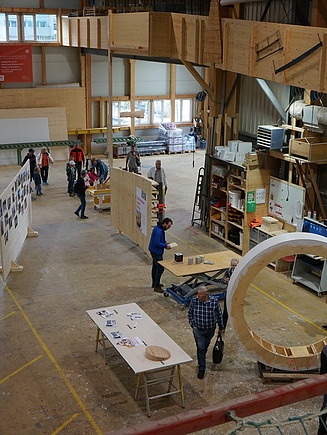 Holzbau-Halle
