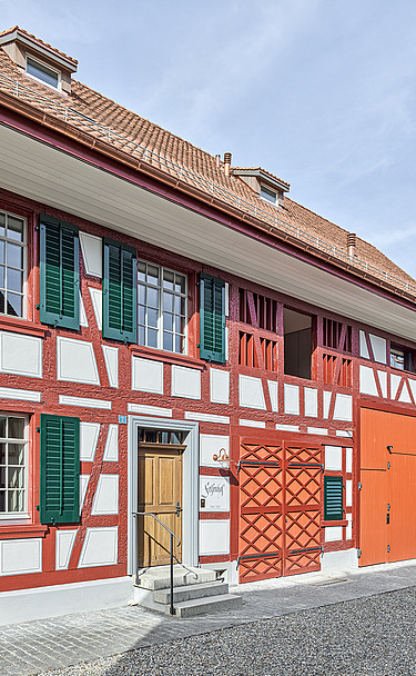 Sanierung Oberer Felsenhof in Andelfingen - STRABAG Holzbau Foto vom Oberer Felsenhof im Bäuerlichen Stil