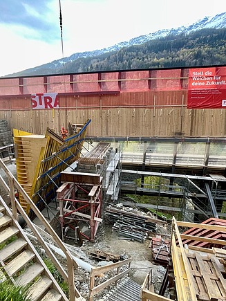 Punt Stalusa Bauarbeiten an der Strasse sowie Bau neuer Brücke