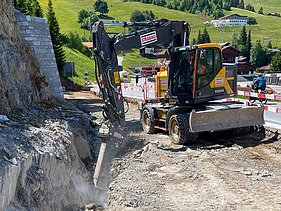 Foto von STRABAG Strassenkorrektion in Dieni