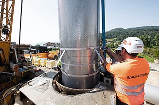 Brunnenbauarbeiten Bild vom Einbau von einem Brunnen